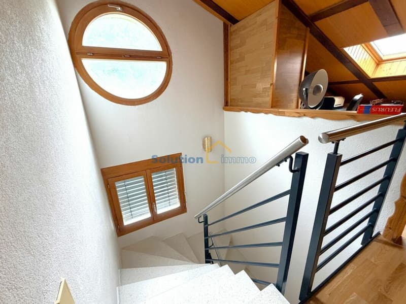 Large adjacent villa with 6,6 rooms (11)