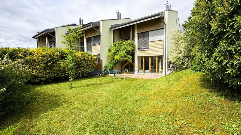 Large adjacent villa with 6,6 rooms (2)