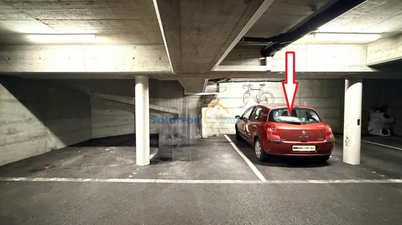 For investors: two apartments and an office, benefiting from a central location (12)
