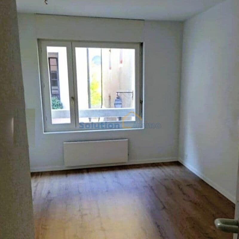 3.5-room apartment in the center of Monthey (6)