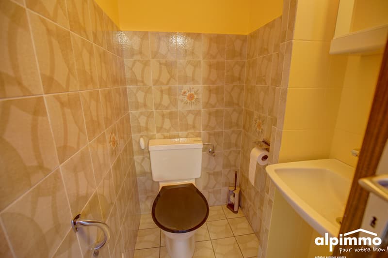 Appartement spacieux avec potentiel de rénovation à 100m des remontées (7)