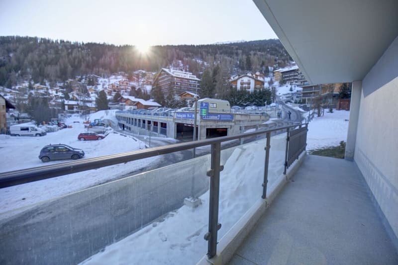 Spacious flat with renovation potential 100m from the ski lifts (14)