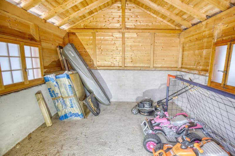 Chalet de caractère avec 2 annexes et un grand terrain à Haute-Nendaz! (26)