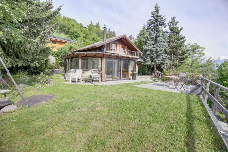 Magnificent Chalet in der Natur mit Wintergarten! (1)