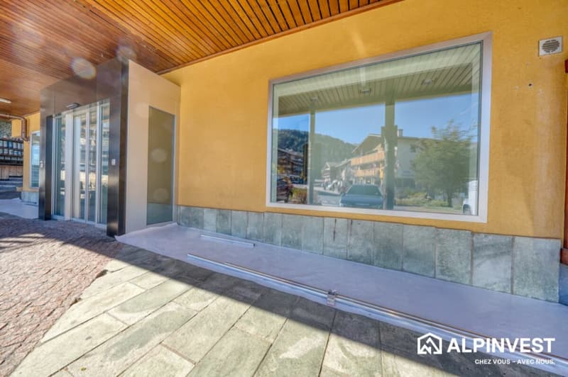 Ancienne agence bancaire avec appartement - Haute-Nendaz (13)