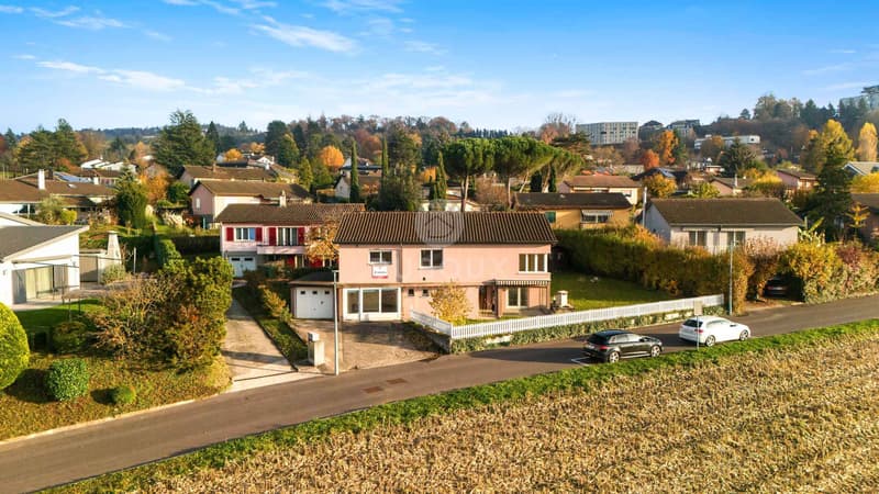 YVERDON-LES-BAINS - MAGNIFICENT VILLA CLOSE TO THE CITY CENTER (2)