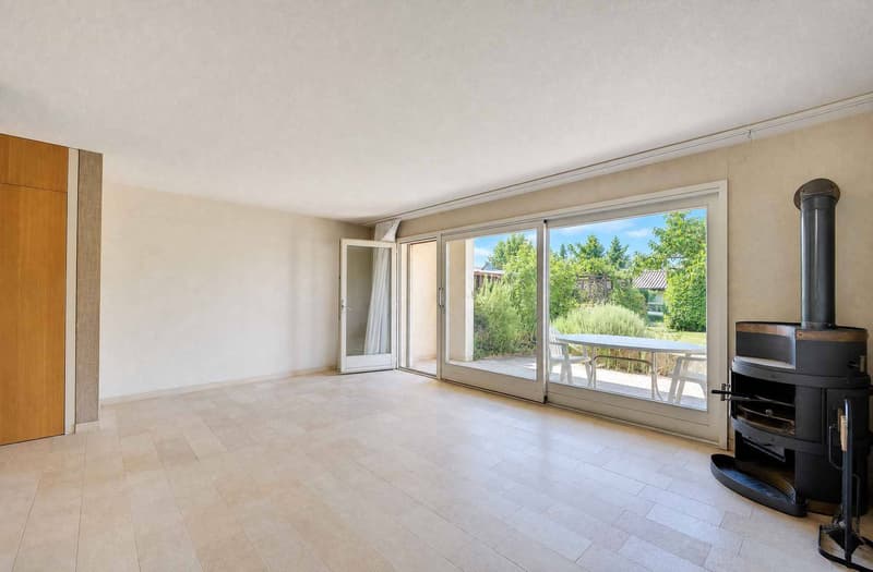 Charmante maison contiguë de 6,5 pièces à rénover (3)