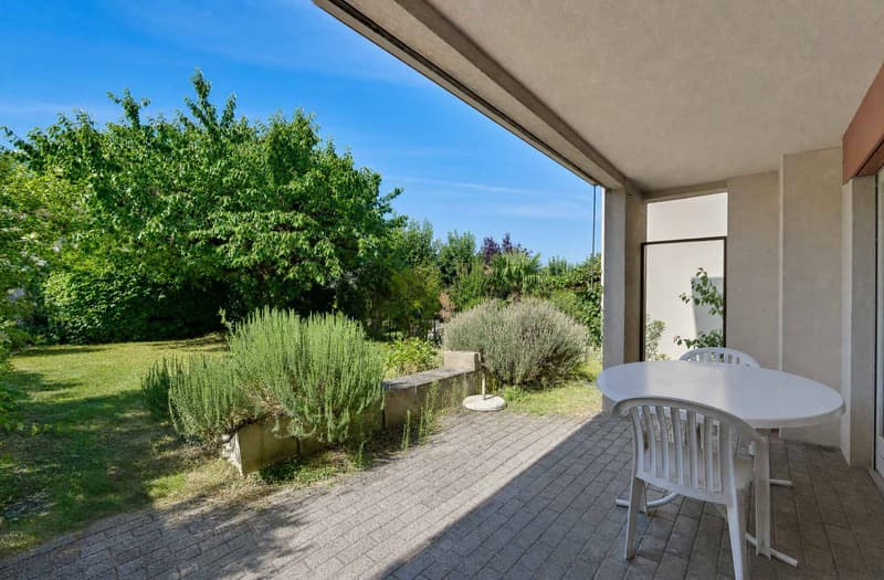 Charmante maison contiguë de 6,5 pièces à rénover (2)