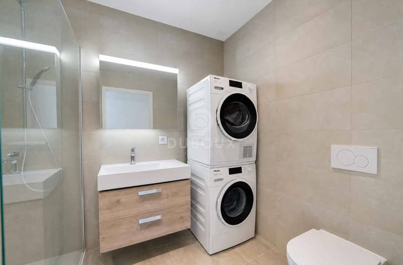 SUPERBE 2.5 PIÈCES RÉCENT AVEC BALCON COUVERT (4)