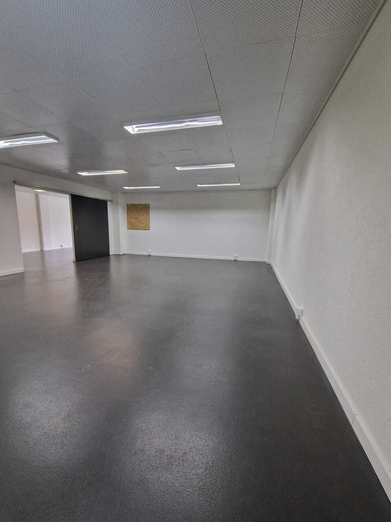 Locale commerciale, superficie ufficio - 124m2 - 1027 Lonay (3)
