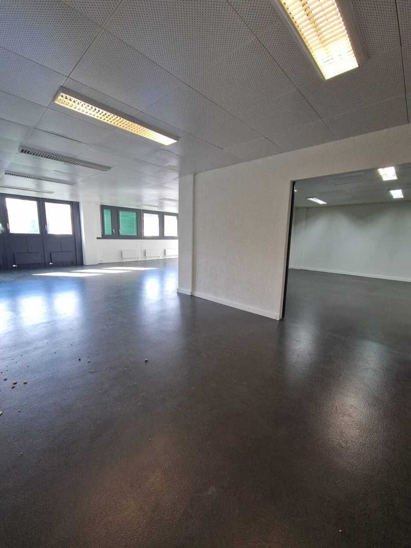 Locale commerciale, superficie ufficio - 124m2 - 1027 Lonay (5)