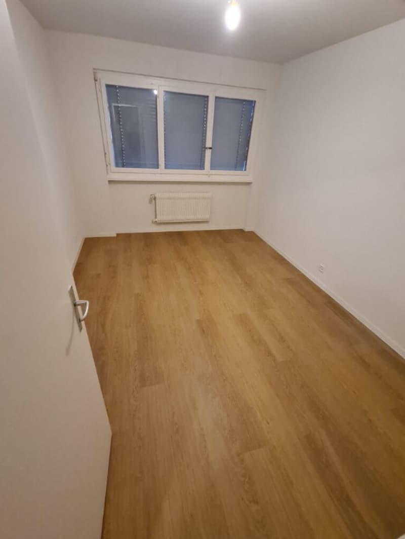 Zweieinhalb-Zimmer-Wohnung im 2. Stock (4)