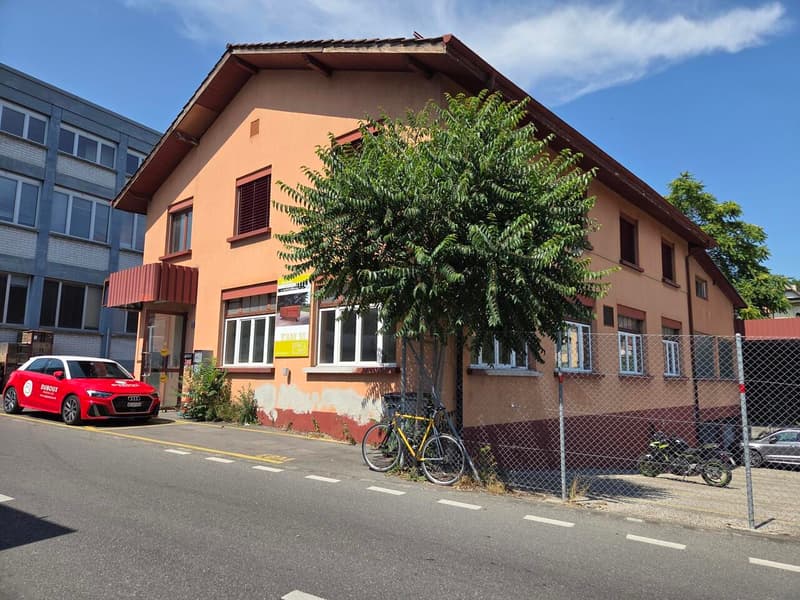 230 m² de plain-pied avec quai de chargement: bail jusqu'au 31.12.2029 (7)