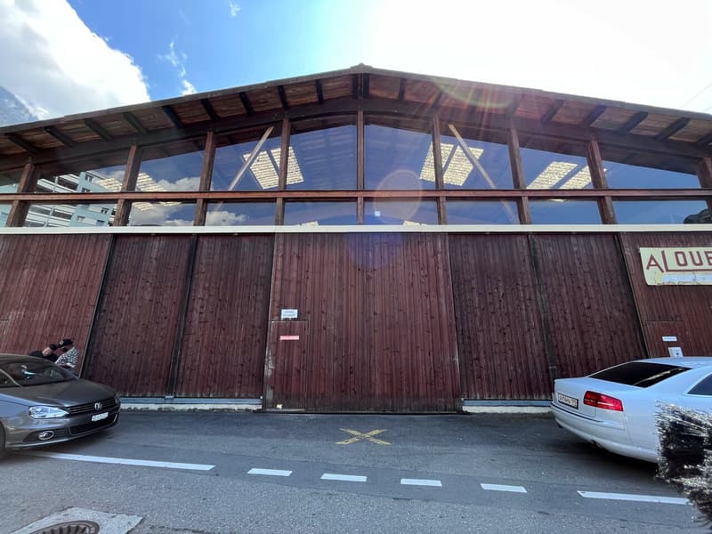 Dépôt à louer à Villeneuve (3)