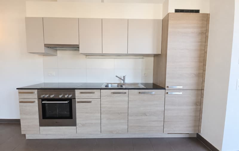 Appartement moderne de 2 pièces avec balcon (5)