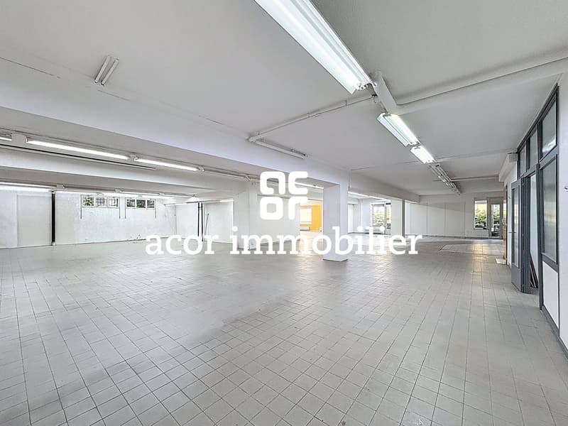 Geräumiger polyvalenter Gewerberaum im Norden von Sion! (2)