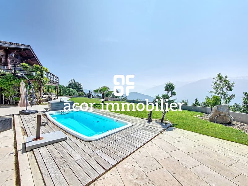 Propriété d'exception - Chalet avec parcelle attenante & potentiel! (4)