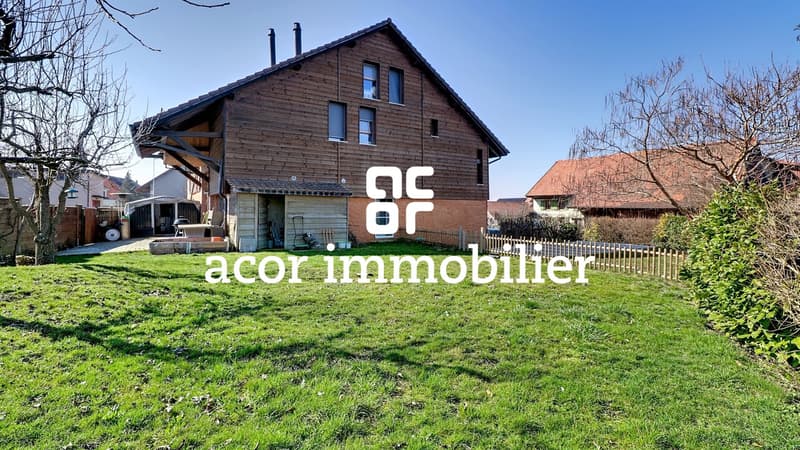 Charaktervolles Gebäude mit Garten, Pool und Mieteinnahmen (1)