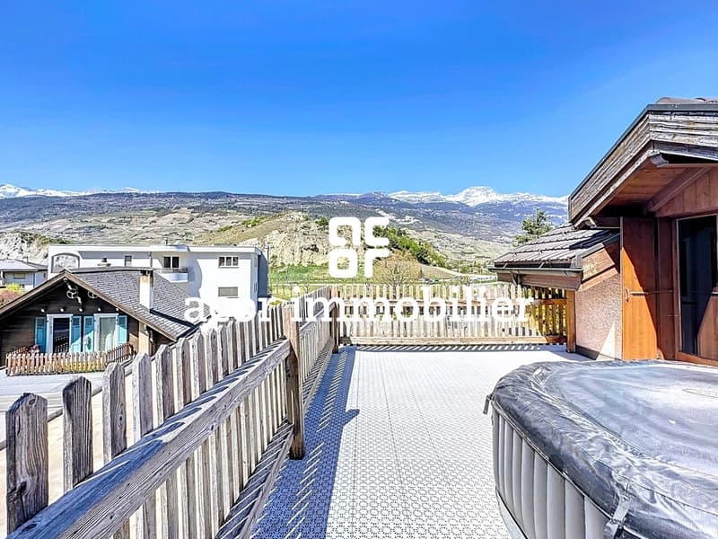 Chalais - Individual building with three independent units (10)