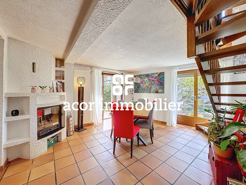Chalais - Individual building with three independent units (6)