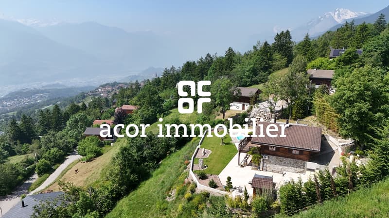 Chalet de charme avec vue panoramique et vaste espace extérieur! (2)