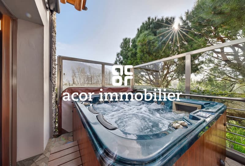 Villa in tronchi di legno in stile chalet canadese (10)