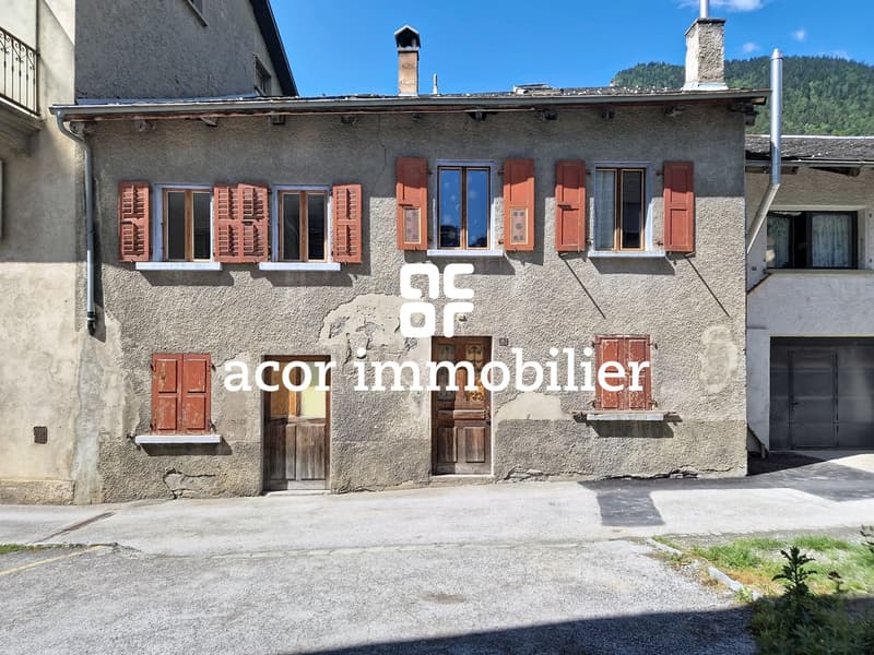 Village house with potential in the heart of Chamoson (5)