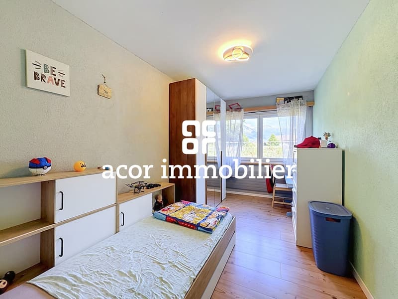 Réchy - 4½ room apartment with large garage box (8)