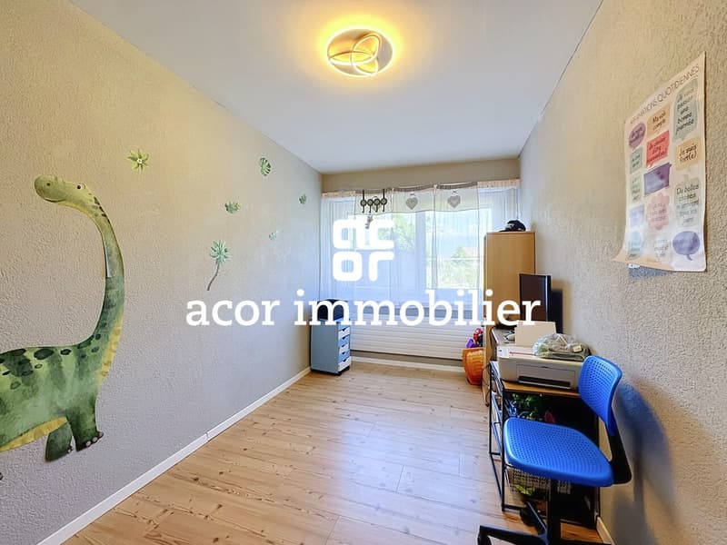 Réchy - 4½ room apartment with large garage box (9)