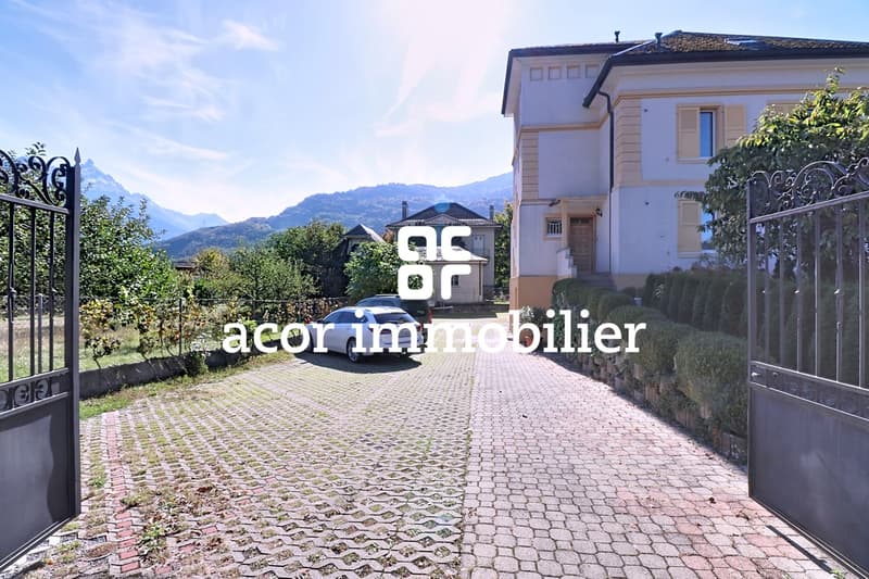 MONTHEY - Immeuble de prestige unique avec plusieurs logements (1)