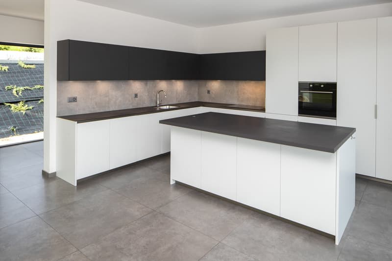 Magnifica villa contemporanea nuova (7)