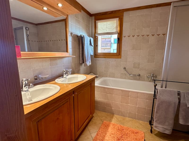 Ideale Lage für diese 4,5 Zimmer (7)
