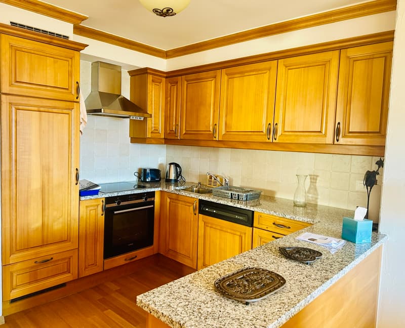 Ideale Lage für diese 4,5 Zimmer (6)