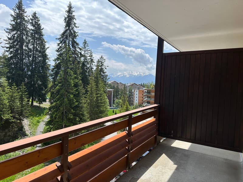 Joli studio proche du centre de Crans à louer à l'année (1)