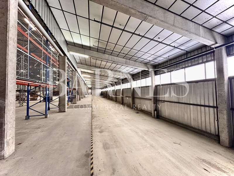Bâtiment industriel et logistique de 6760 m2 à louer à Ballaigues (2)