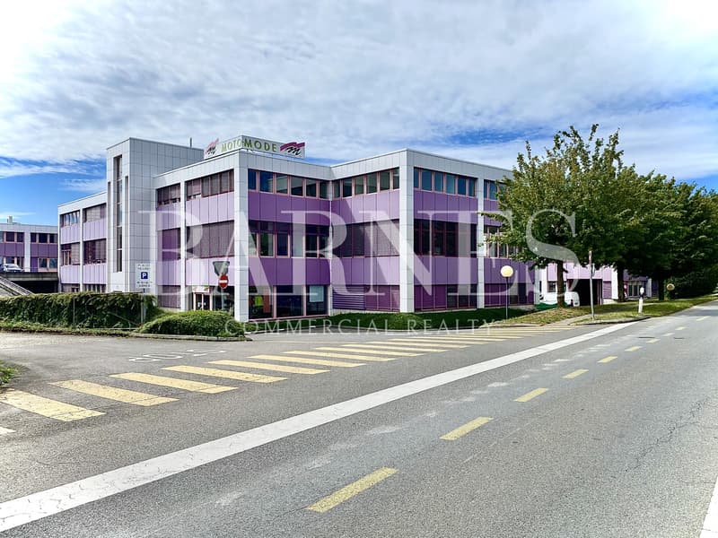 Atelier, production, dépôt et bureaux de 2060 m2 à louer à Lonay (1)