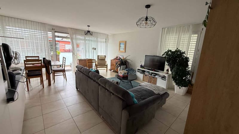 Bel appartement de 4.5 pièces avec grand balcon (9)