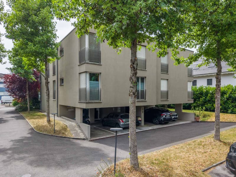Bel appartement de 4.5 pièces avec grand balcon (2)