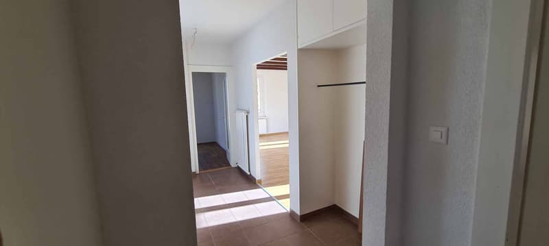 À louer  Spacieux appartement de 4 pièces avec conciergerie à repourvoir (3)
