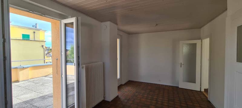 À louer  Spacieux appartement de 4 pièces avec conciergerie à repourvoir (7)