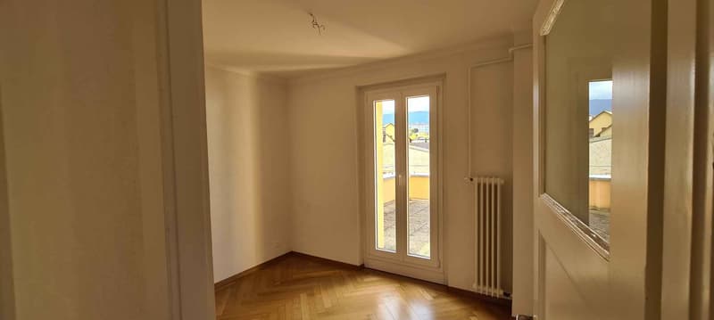 À louer  Spacieux appartement de 4 pièces avec conciergerie à repourvoir (12)