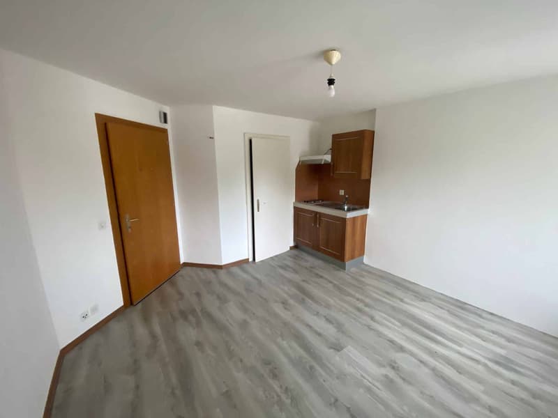 Studio de 20 m2 au centre du village d'Agiez (1352) (2)