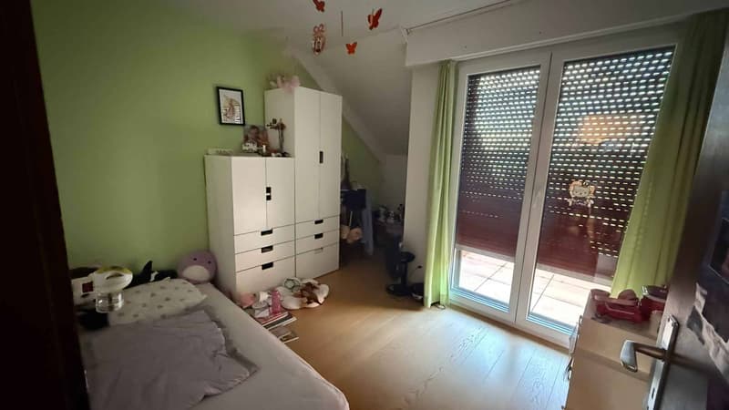 Duplex de 5.5 pièces avec jardin privatif au cur de Corcelles-près-Concise (13)