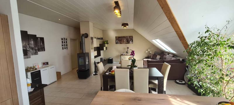 Lumineux appartement de 4.5 pièces sous les toits, à deux pas du lac de Neuchâtel (6)