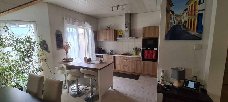 Lumineux appartement de 4.5 pièces sous les toits, à deux pas du lac de Neuchâtel (4)