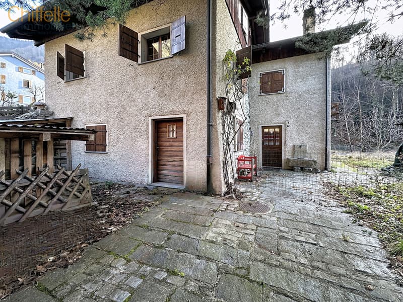 Propriété de deux logements sur les hauteurs de Villeneuve (2)