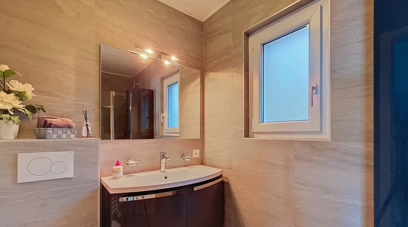 Villa mitoyenne 145 m2, belles terrasses, vue magnifique  ! (9)