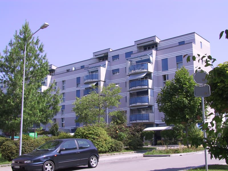Interior parking spaces for cars and motorcycles (1)