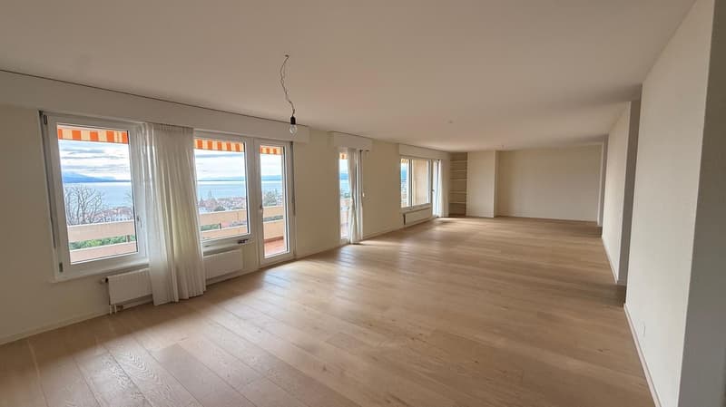 Meraviglioso appartamento di 6 locali ristrutturato a Lutry (2)