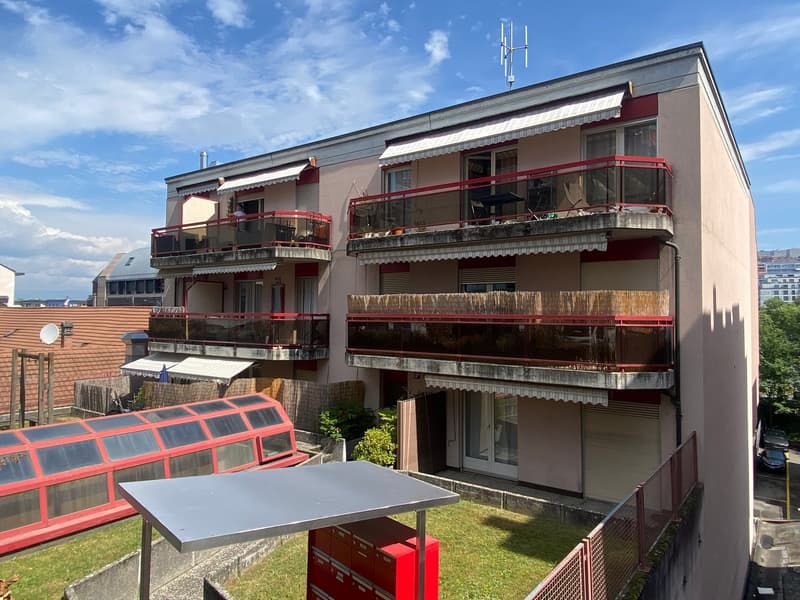 Commercial space for rent (1)
